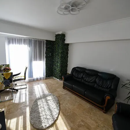 Apartament Deluxe Solid Butoaie *