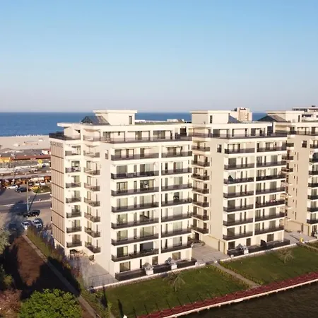 Apartament Deluxe Solid Butoaie *